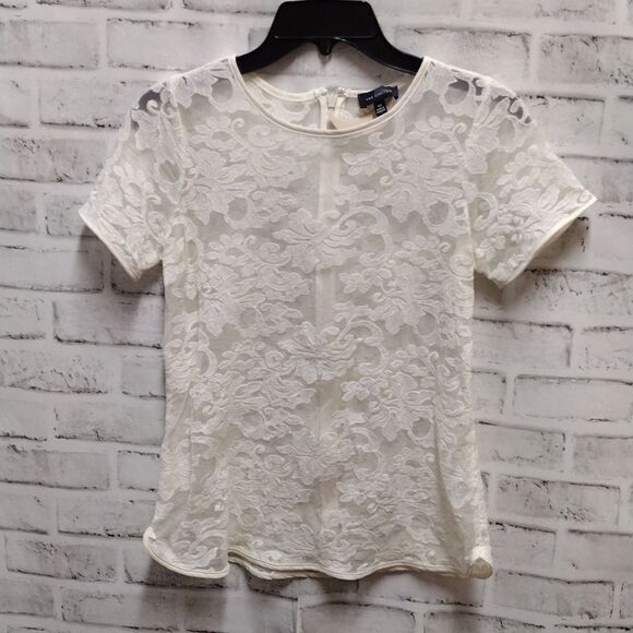 Limited top - Picture 1 of 3